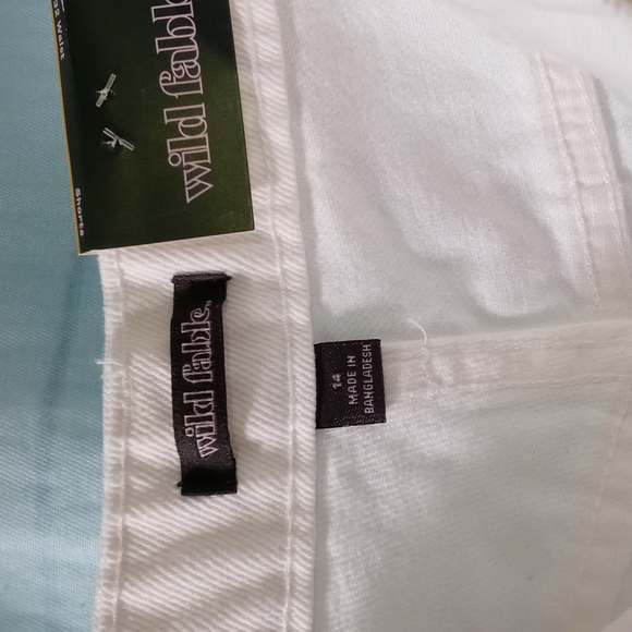 White High Rise Bermuda Shorts Distressed - Picture 2 of 11